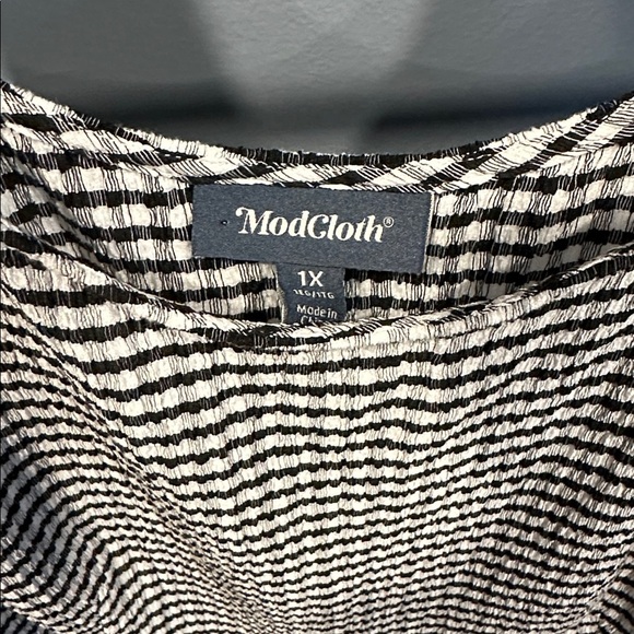 ModCloth optimistic effect sleeveless dress in gingham pattern - Picture 3 of 4